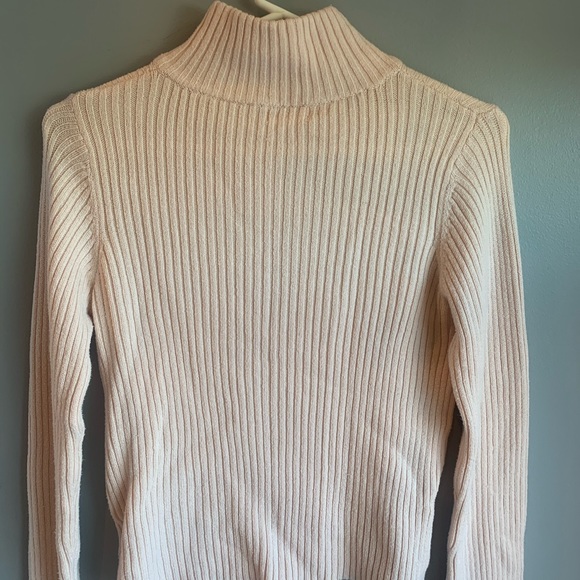 💕🐢 Light Pink Turtle Neck 🐢💕 - Picture 5 of 7